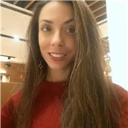 Profesional del turismo y la restauración, se ofrece para dar clases en español y catalán, para el ámbito social, y para saber defenderse en unas vacaciones o una temporada laboral en españa